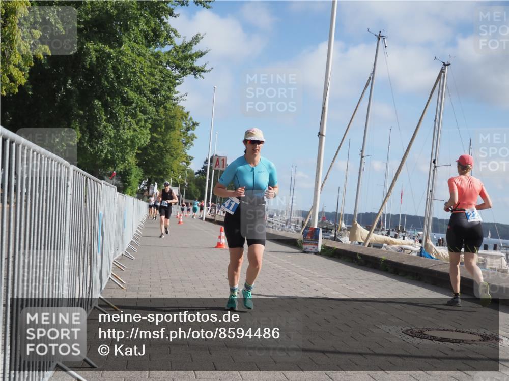 17.08.2025 - KN Förde Triathlon 2025 KatJ http://msf.ph/oto/8594486 17.08.2025 10:22:46 Laufen 141, 197, 202 meine-sportfotos.de