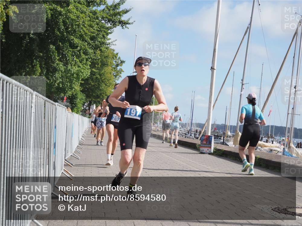 17.08.2025 - KN Förde Triathlon 2025 KatJ http://msf.ph/oto/8594580 17.08.2025 10:22:52 Laufen 107, 111, 145, 197, 202 meine-sportfotos.de