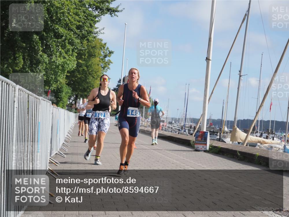 17.08.2025 - KN Förde Triathlon 2025 KatJ http://msf.ph/oto/8594667 17.08.2025 10:22:56 Laufen 107, 111, 118, 145, 197, 202, 249 meine-sportfotos.de