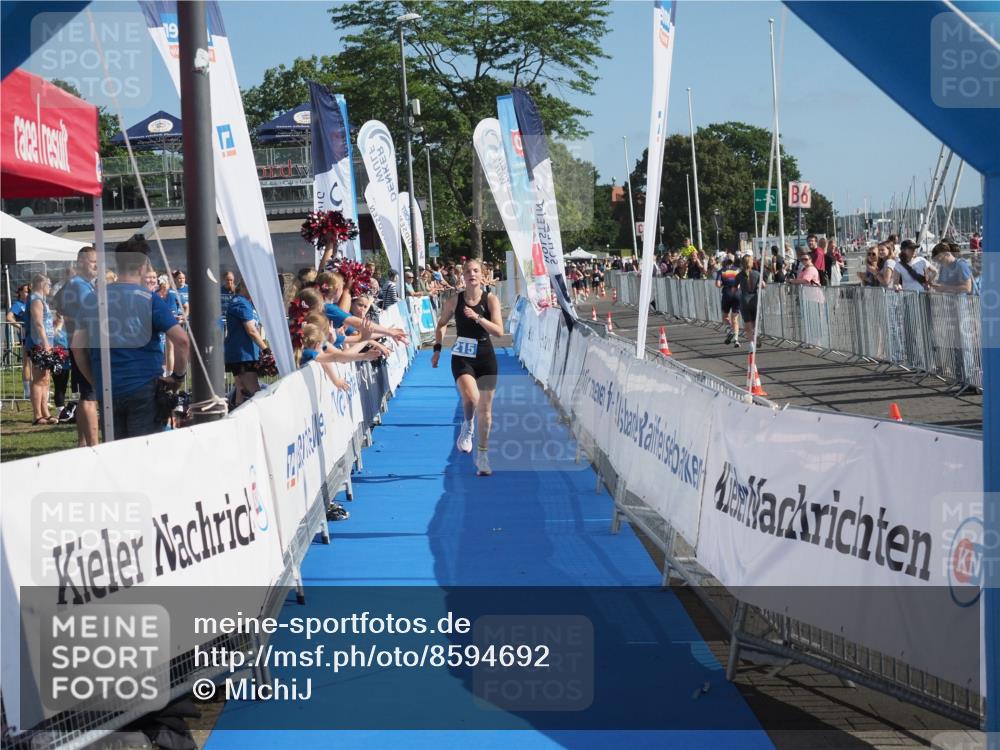 17.08.2025 - KN Förde Triathlon 2025 MichiJ http://msf.ph/oto/8594692 17.08.2025 10:38:39 Laufen 215 meine-sportfotos.de