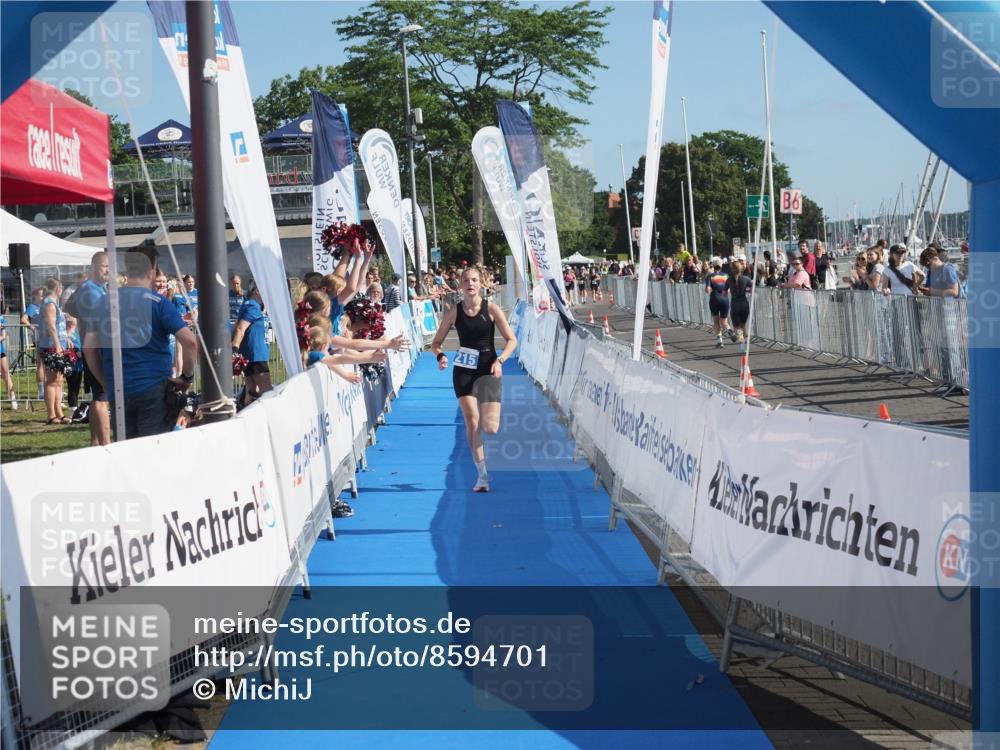 17.08.2025 - KN Förde Triathlon 2025 MichiJ http://msf.ph/oto/8594701 17.08.2025 10:38:39 Laufen 215 meine-sportfotos.de