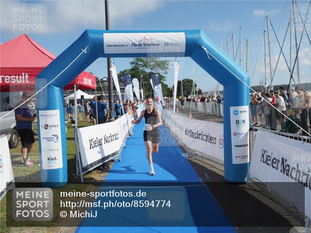 17.08.2025 - KN Förde Triathlon 2025 MichiJ http://msf.ph/oto/8594774 17.08.2025 10:38:41 Laufen 215 meine-sportfotos.de