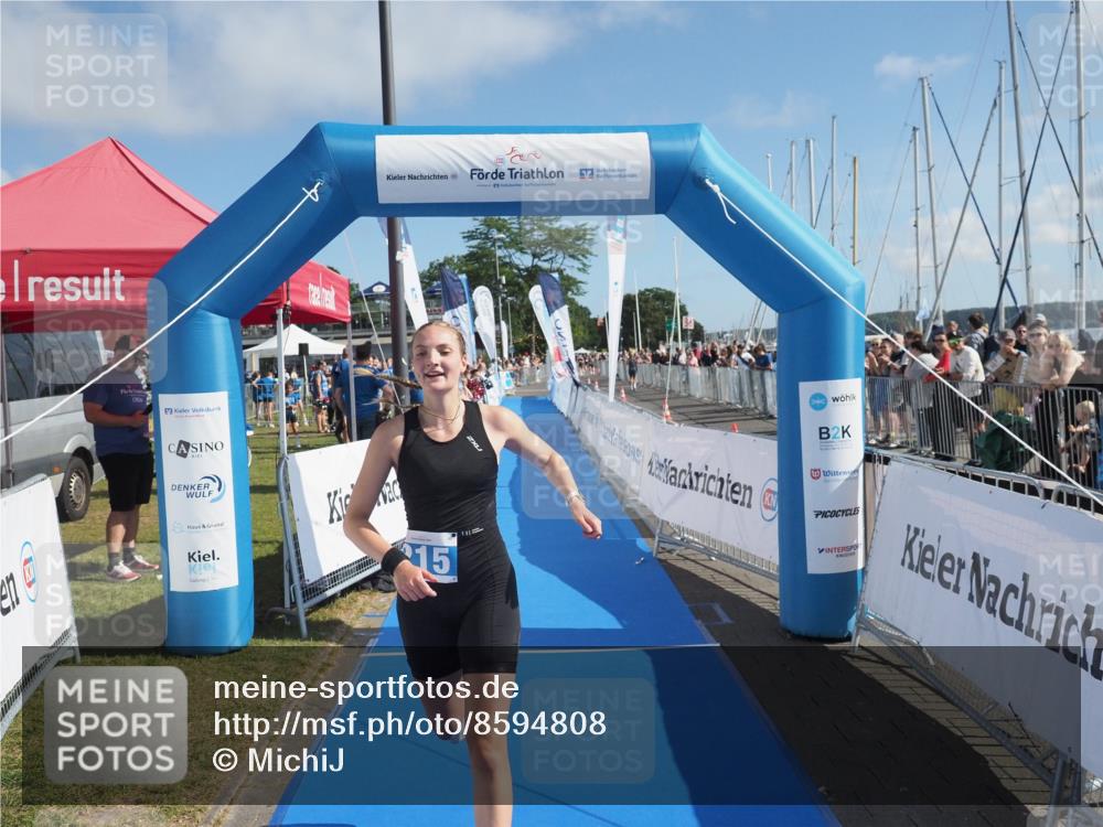 17.08.2025 - KN Förde Triathlon 2025 MichiJ http://msf.ph/oto/8594808 17.08.2025 10:38:43 Laufen 215 meine-sportfotos.de