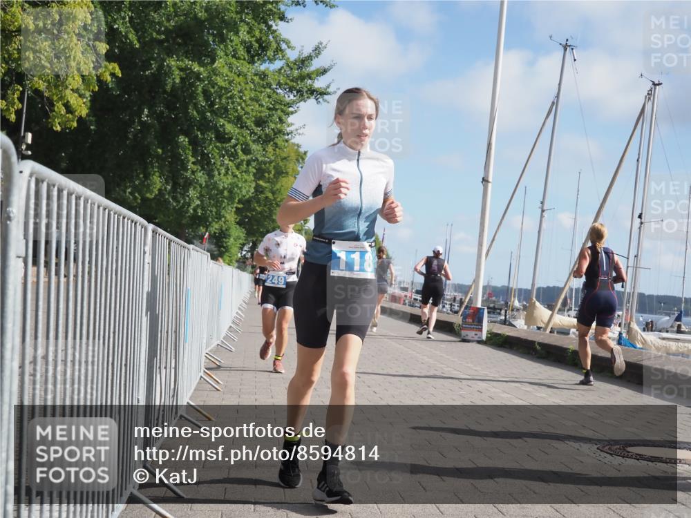 17.08.2025 - KN Förde Triathlon 2025 KatJ http://msf.ph/oto/8594814 17.08.2025 10:23:03 Laufen 111, 118, 249 meine-sportfotos.de