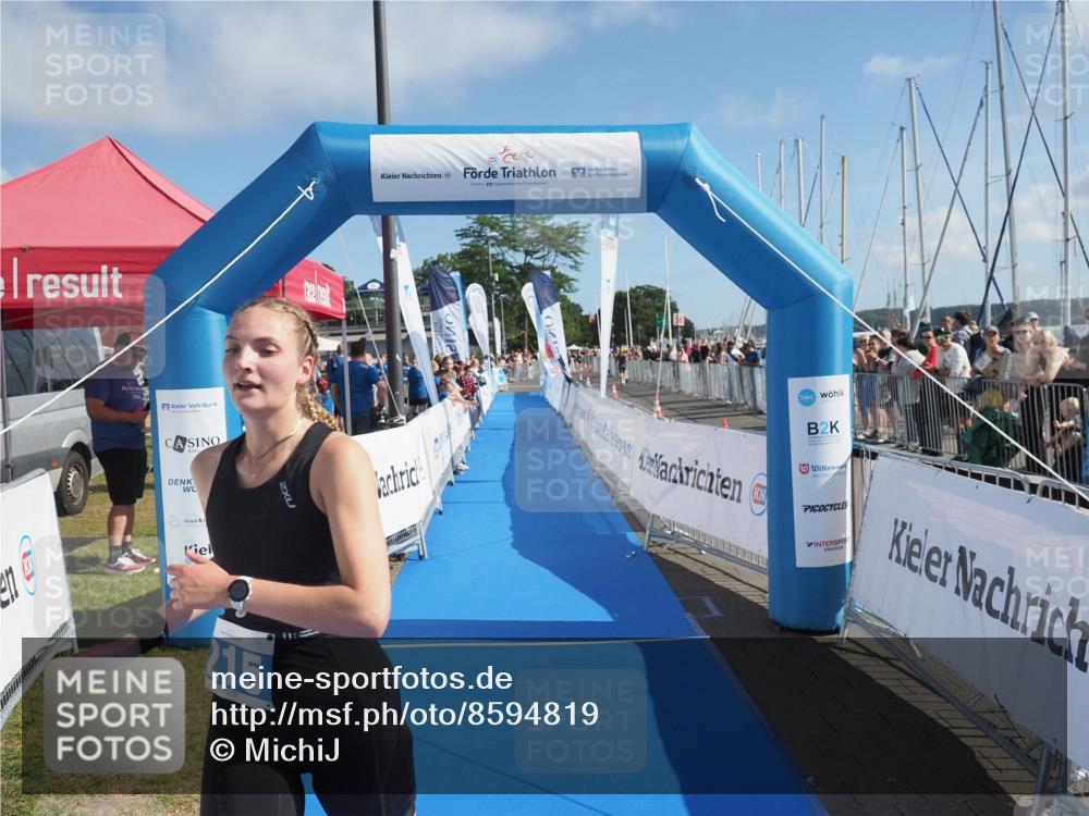 17.08.2025 - KN Förde Triathlon 2025 MichiJ http://msf.ph/oto/8594819 17.08.2025 10:38:43 Laufen 215 meine-sportfotos.de