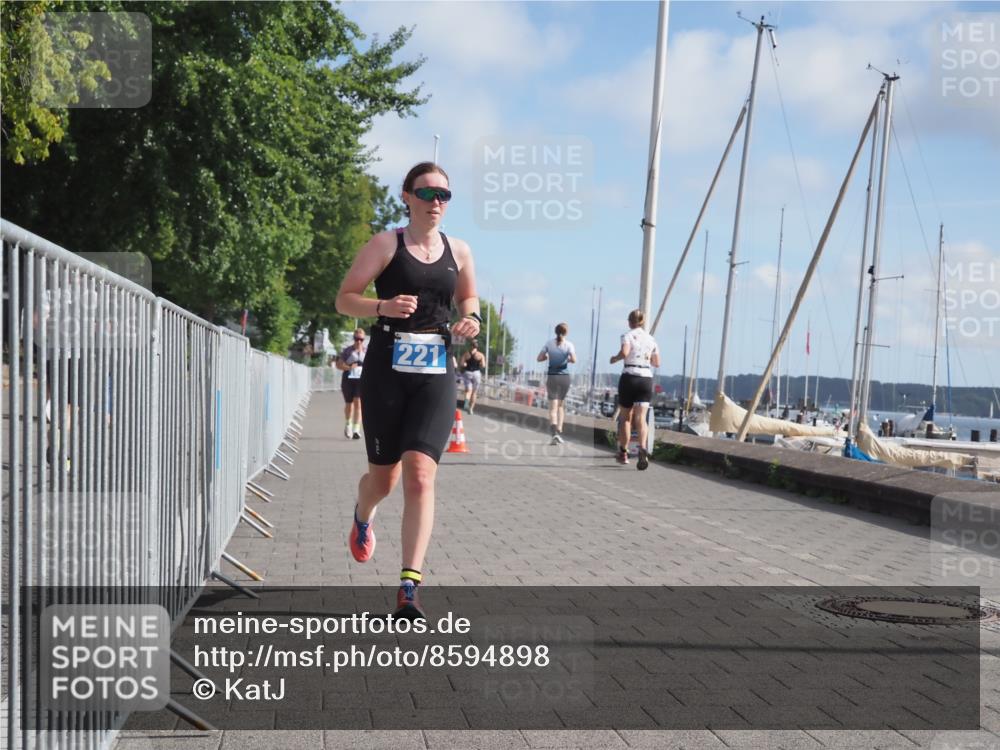 17.08.2025 - KN Förde Triathlon 2025 KatJ http://msf.ph/oto/8594898 17.08.2025 10:23:15 Laufen 164, 221 meine-sportfotos.de