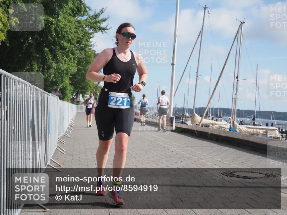 17.08.2025 - KN Förde Triathlon 2025 KatJ http://msf.ph/oto/8594919 17.08.2025 10:23:15 Laufen 164, 221 meine-sportfotos.de