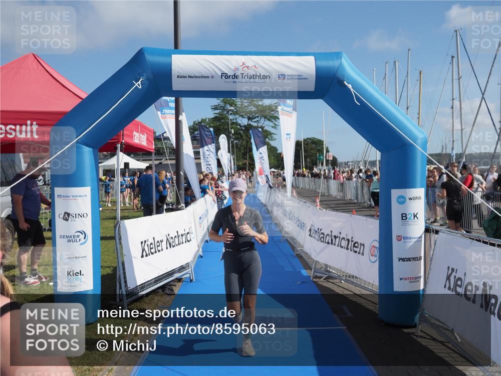 17.08.2025 - KN Förde Triathlon 2025 MichiJ http://msf.ph/oto/8595063 17.08.2025 10:39:08 Laufen 120, 223, 254 meine-sportfotos.de