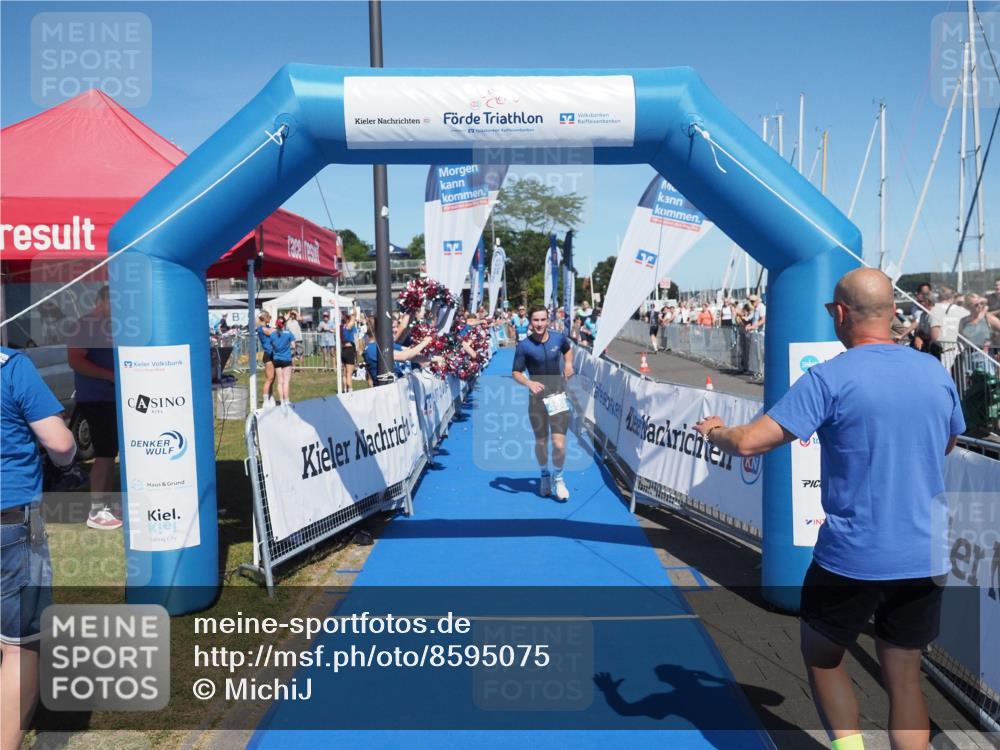 17.08.2025 - KN Förde Triathlon 2025 MichiJ http://msf.ph/oto/8595075 17.08.2025 13:56:16 Laufen 498, 532 meine-sportfotos.de