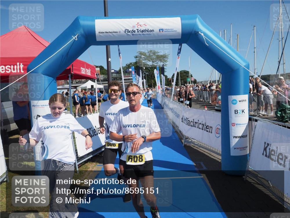 17.08.2025 - KN Förde Triathlon 2025 MichiJ http://msf.ph/oto/8595151 17.08.2025 12:04:00 Laufen 307, 608 meine-sportfotos.de