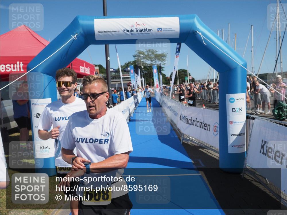 17.08.2025 - KN Förde Triathlon 2025 MichiJ http://msf.ph/oto/8595169 17.08.2025 12:04:00 Laufen 307, 608 meine-sportfotos.de