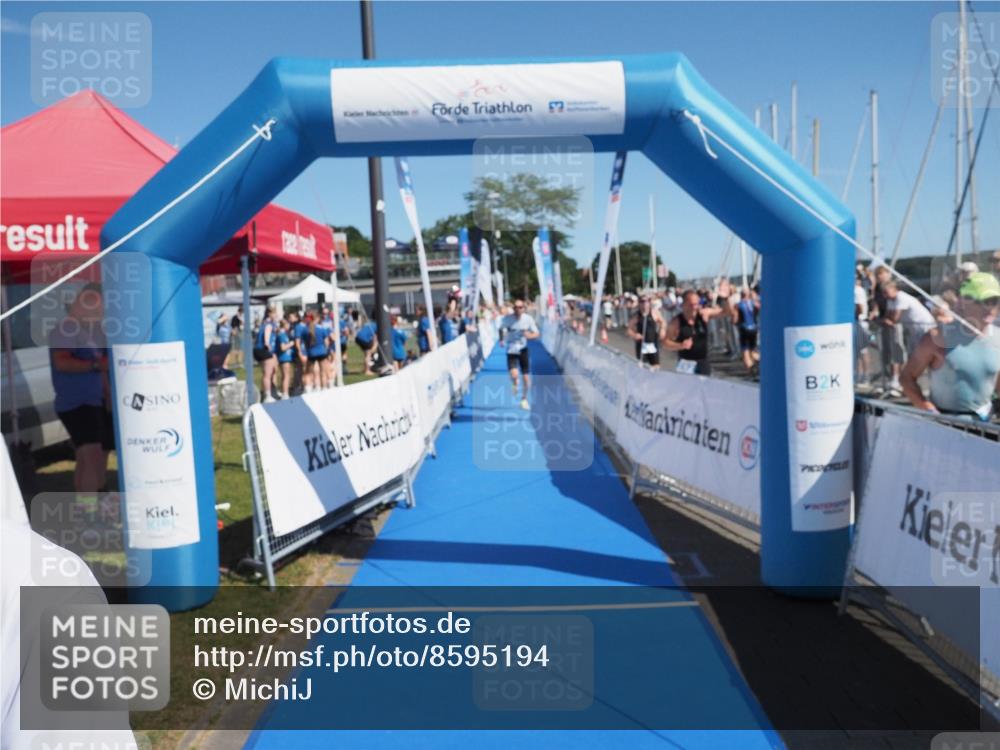 17.08.2025 - KN Förde Triathlon 2025 MichiJ http://msf.ph/oto/8595194 17.08.2025 12:04:01 Laufen 307, 608 meine-sportfotos.de