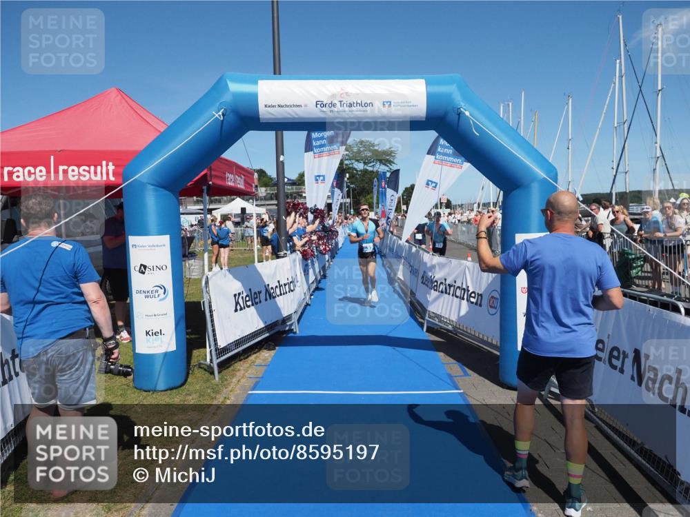 17.08.2025 - KN Förde Triathlon 2025 MichiJ http://msf.ph/oto/8595197 17.08.2025 13:56:19 Laufen 498, 532 meine-sportfotos.de