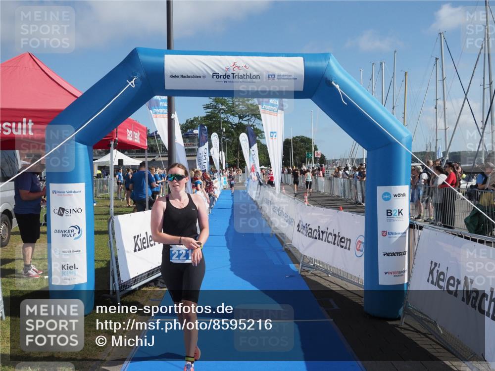 17.08.2025 - KN Förde Triathlon 2025 MichiJ http://msf.ph/oto/8595216 17.08.2025 10:39:16 Laufen 221 meine-sportfotos.de