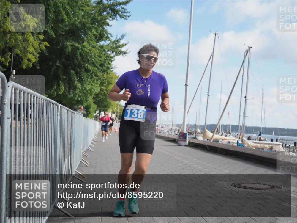 17.08.2025 - KN Förde Triathlon 2025 KatJ http://msf.ph/oto/8595220 17.08.2025 10:23:58 Laufen 137, 138, 181, 215 meine-sportfotos.de