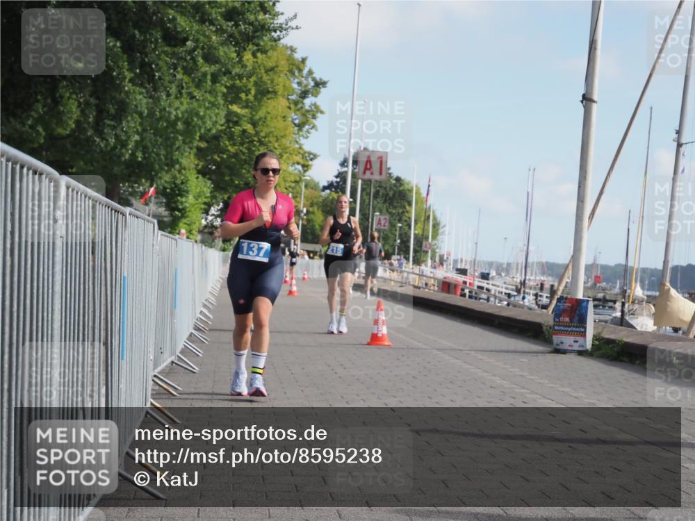 17.08.2025 - KN Förde Triathlon 2025 KatJ http://msf.ph/oto/8595238 17.08.2025 10:24:02 Laufen 137, 215, 246 meine-sportfotos.de