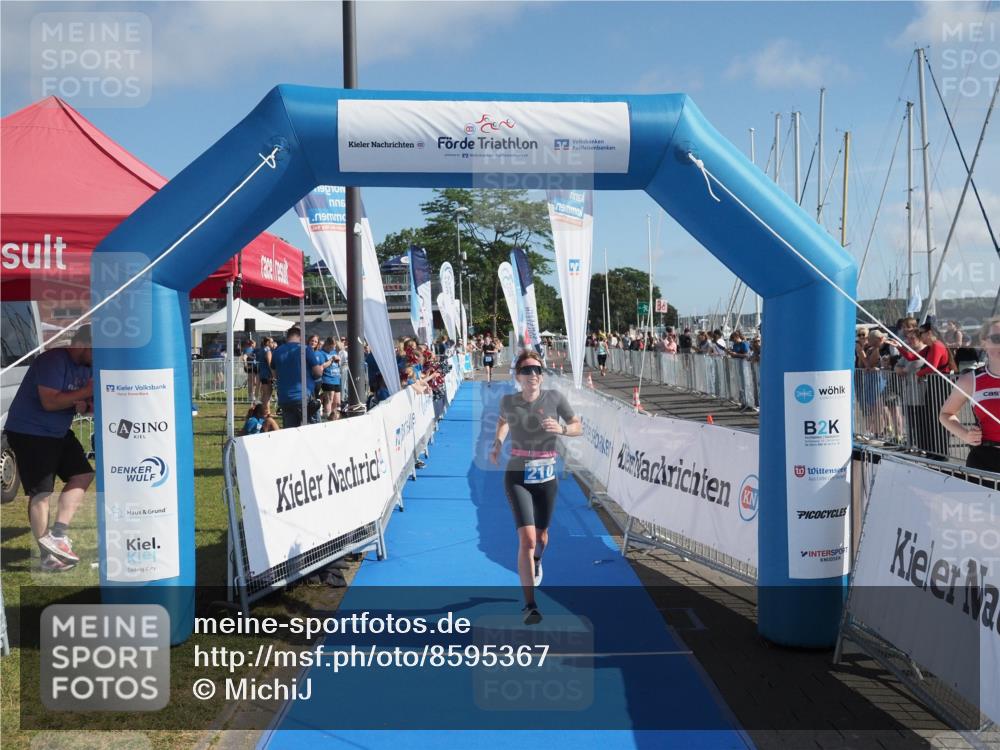 17.08.2025 - KN Förde Triathlon 2025 MichiJ http://msf.ph/oto/8595367 17.08.2025 10:39:25 Laufen 210 meine-sportfotos.de
