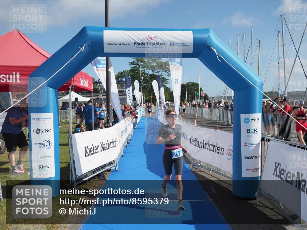 17.08.2025 - KN Förde Triathlon 2025 MichiJ http://msf.ph/oto/8595379 17.08.2025 10:39:25 Laufen 210 meine-sportfotos.de