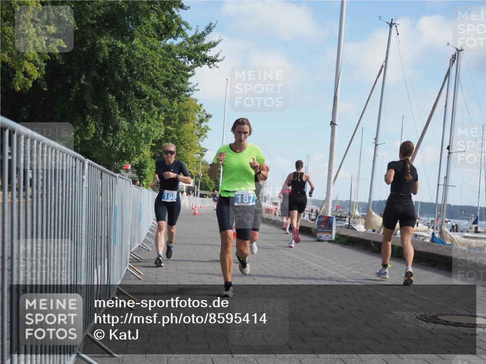 17.08.2025 - KN Förde Triathlon 2025 KatJ http://msf.ph/oto/8595414 17.08.2025 10:24:15 Laufen 187, 190, 223 meine-sportfotos.de