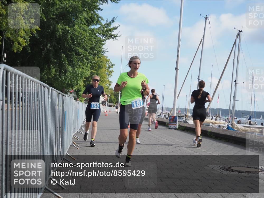 17.08.2025 - KN Förde Triathlon 2025 KatJ http://msf.ph/oto/8595429 17.08.2025 10:24:15 Laufen 187, 190, 223 meine-sportfotos.de