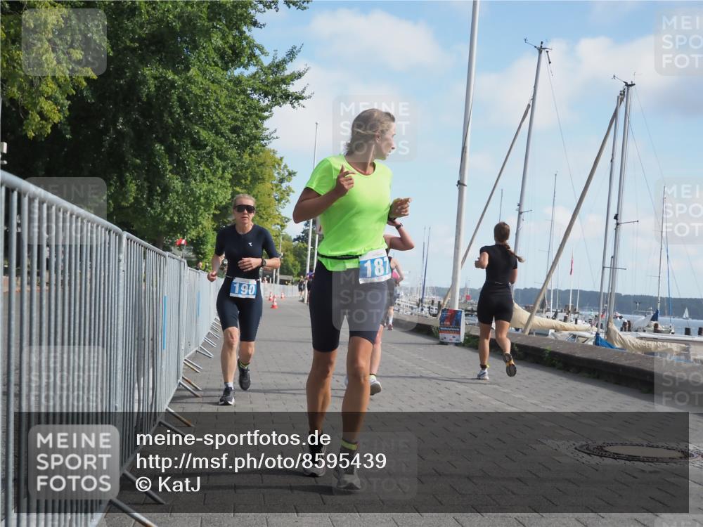 17.08.2025 - KN Förde Triathlon 2025 KatJ http://msf.ph/oto/8595439 17.08.2025 10:24:16 Laufen 187, 190, 223 meine-sportfotos.de