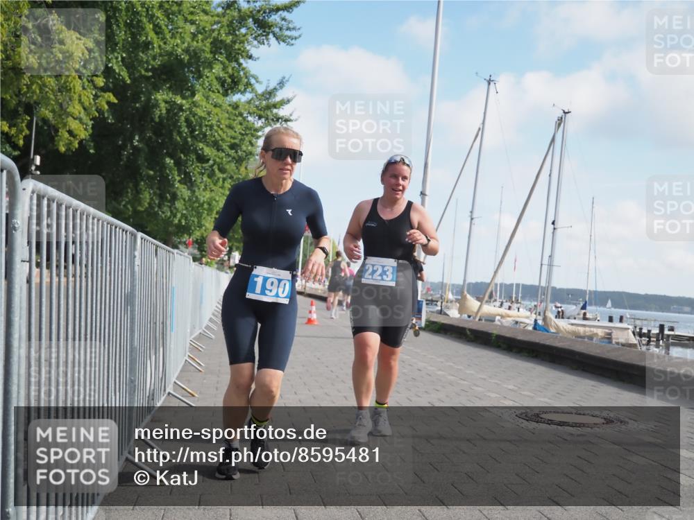 17.08.2025 - KN Förde Triathlon 2025 KatJ http://msf.ph/oto/8595481 17.08.2025 10:24:17 Laufen 187, 190, 223 meine-sportfotos.de