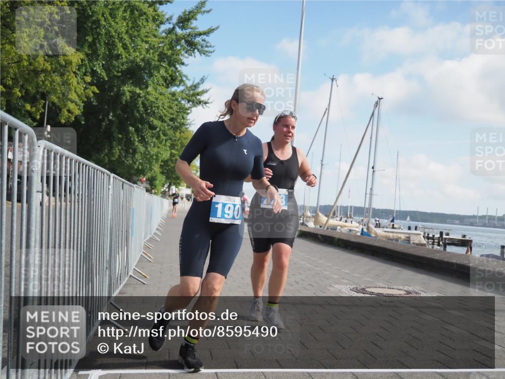 17.08.2025 - KN Förde Triathlon 2025 KatJ http://msf.ph/oto/8595490 17.08.2025 10:24:18 Laufen 150, 187, 190, 223 meine-sportfotos.de