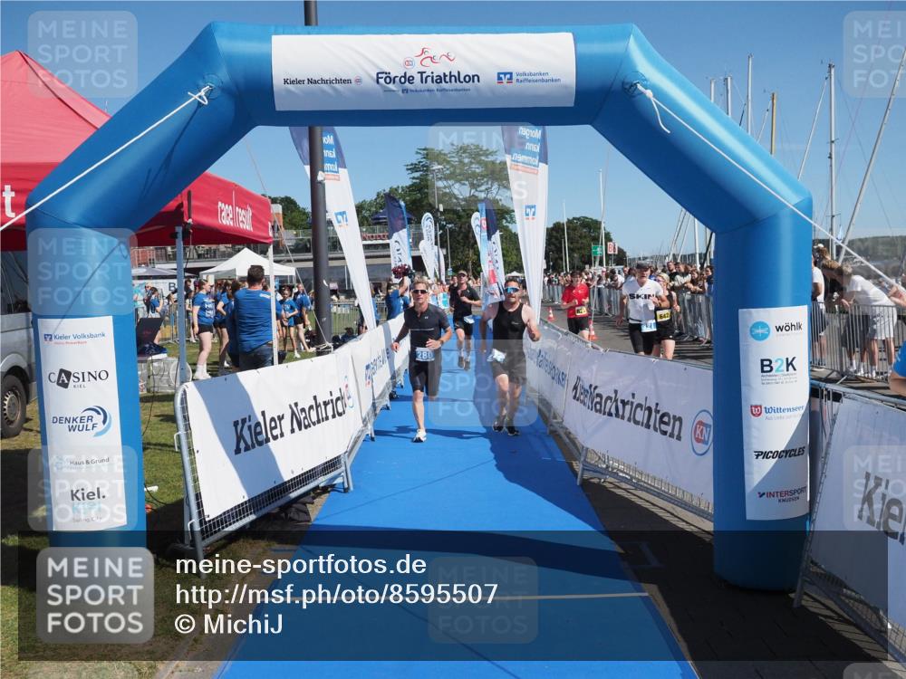 17.08.2025 - KN Förde Triathlon 2025 MichiJ http://msf.ph/oto/8595507 17.08.2025 12:04:37 Laufen 271, 280, 295, 306 meine-sportfotos.de