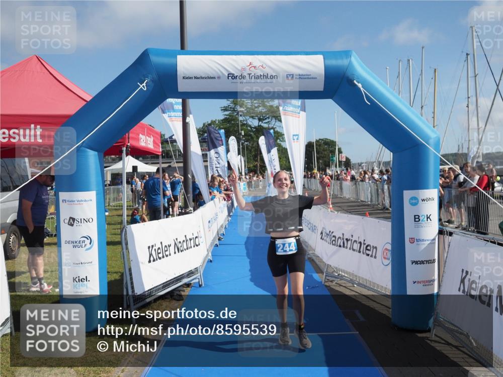 17.08.2025 - KN Förde Triathlon 2025 MichiJ http://msf.ph/oto/8595539 17.08.2025 10:39:35 Laufen 244 meine-sportfotos.de
