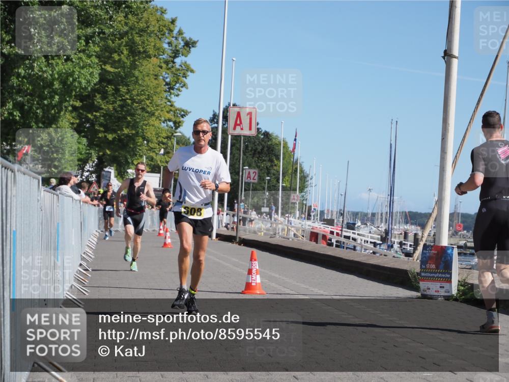 17.08.2025 - KN Förde Triathlon 2025 KatJ http://msf.ph/oto/8595545 17.08.2025 11:43:21 Laufen 296, 608 meine-sportfotos.de