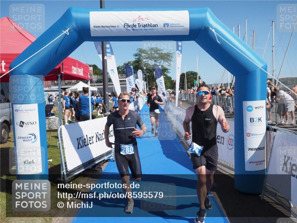 17.08.2025 - KN Förde Triathlon 2025 MichiJ http://msf.ph/oto/8595579 17.08.2025 12:04:39 Laufen 271, 280, 295, 306, 309 meine-sportfotos.de