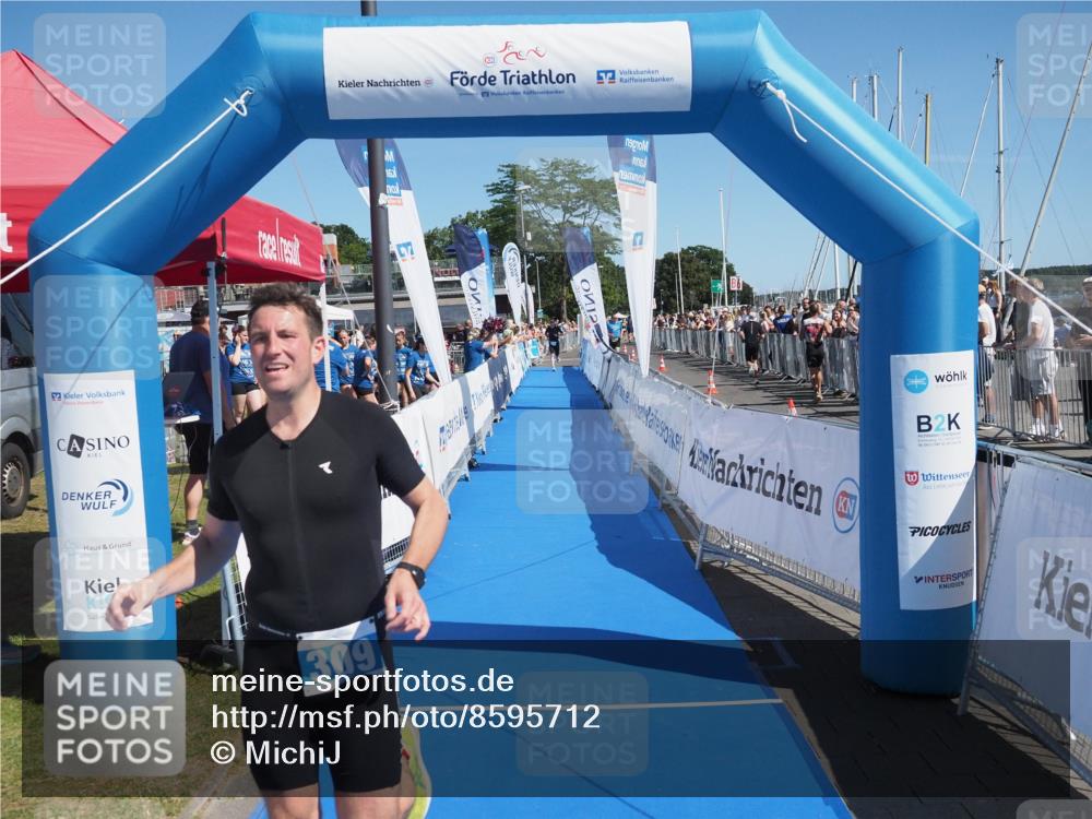 17.08.2025 - KN Förde Triathlon 2025 MichiJ http://msf.ph/oto/8595712 17.08.2025 12:04:43 Laufen 271, 280, 295, 309 meine-sportfotos.de