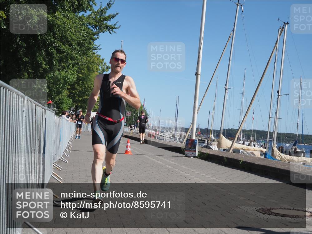 17.08.2025 - KN Förde Triathlon 2025 KatJ http://msf.ph/oto/8595741 17.08.2025 11:43:26 Laufen 296, 608 meine-sportfotos.de