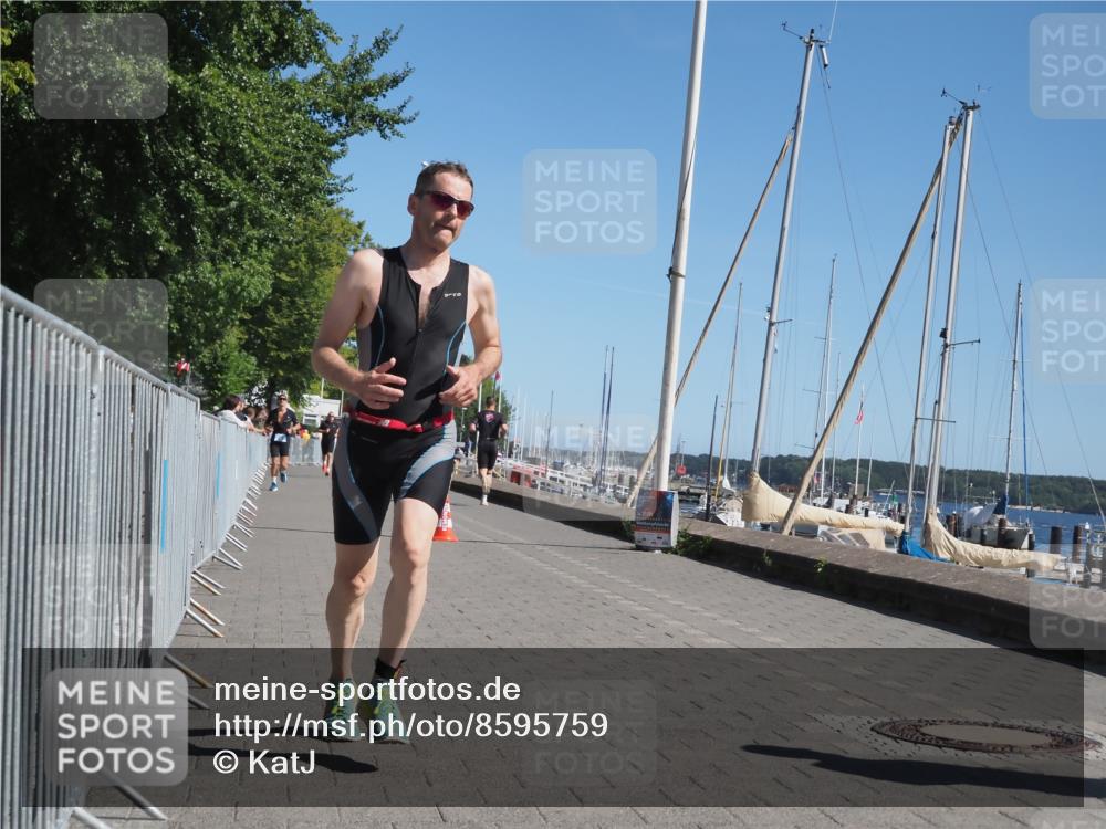 17.08.2025 - KN Förde Triathlon 2025 KatJ http://msf.ph/oto/8595759 17.08.2025 11:43:26 Laufen 296, 608 meine-sportfotos.de