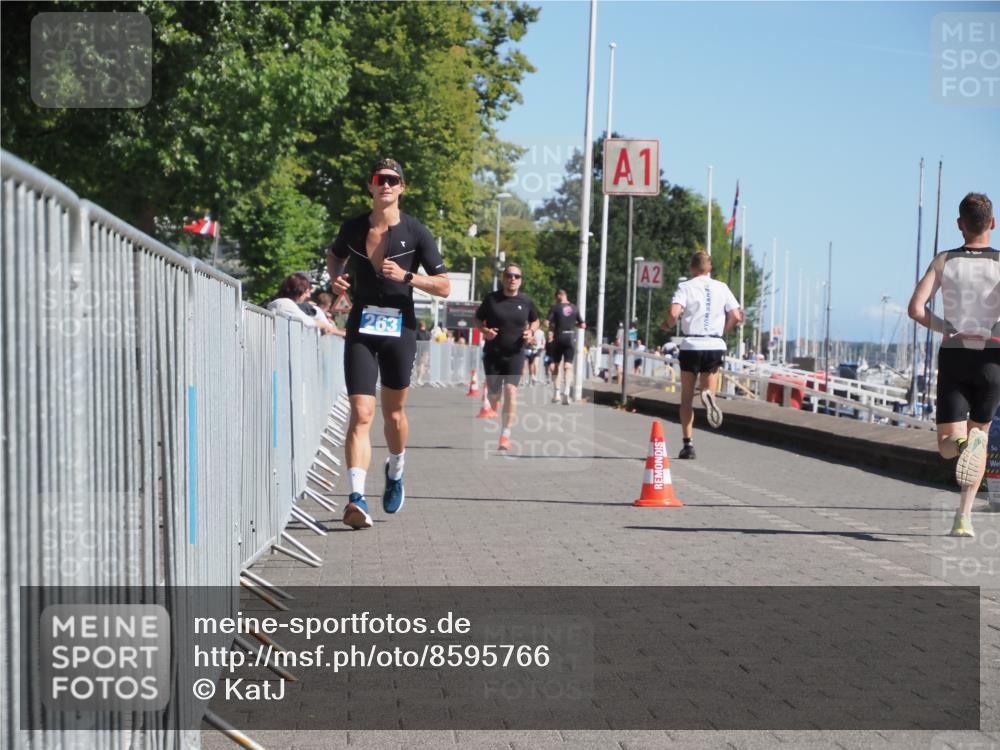 17.08.2025 - KN Förde Triathlon 2025 KatJ http://msf.ph/oto/8595766 17.08.2025 11:43:33 Laufen 263, 281 meine-sportfotos.de