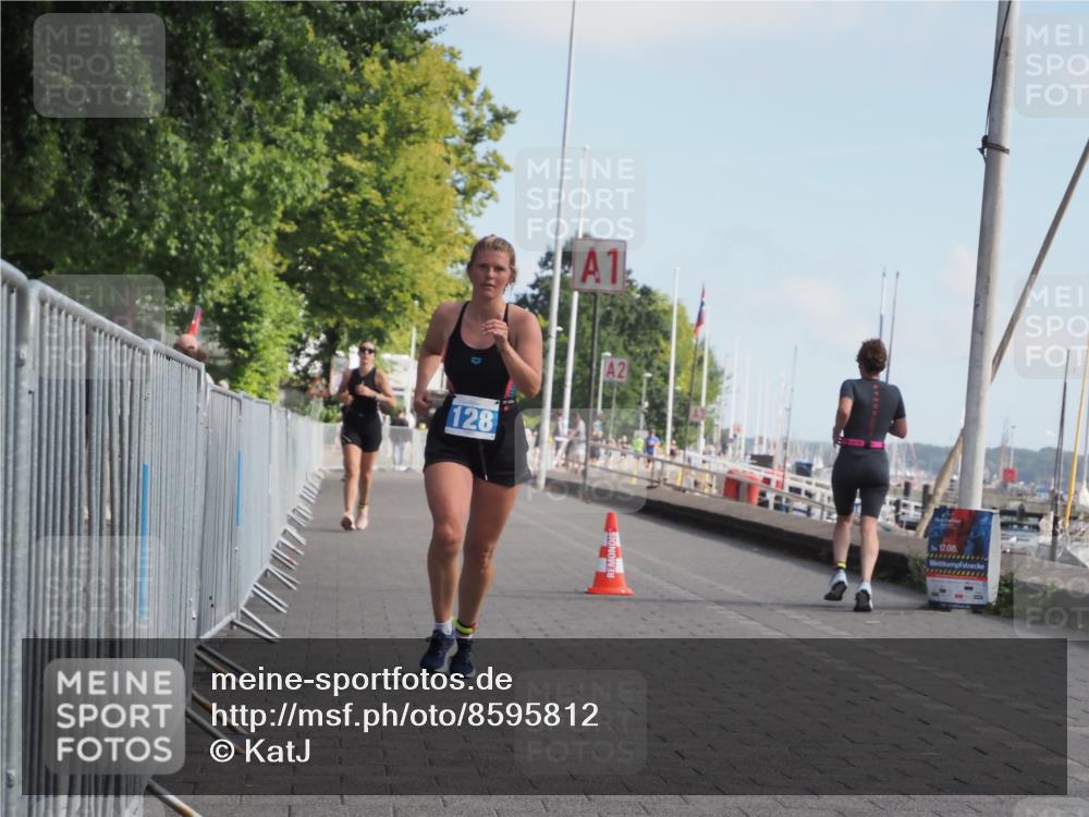 17.08.2025 - KN Förde Triathlon 2025 KatJ http://msf.ph/oto/8595812 17.08.2025 10:24:57 Laufen 128 meine-sportfotos.de