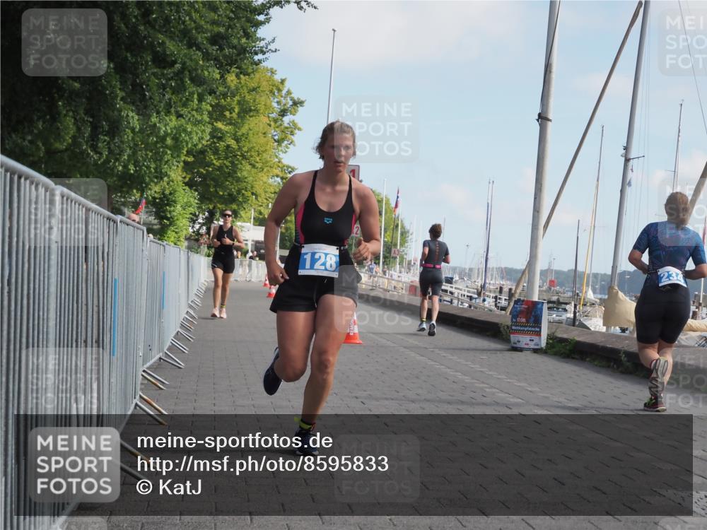 17.08.2025 - KN Förde Triathlon 2025 KatJ http://msf.ph/oto/8595833 17.08.2025 10:24:59 Laufen 128, 248 meine-sportfotos.de