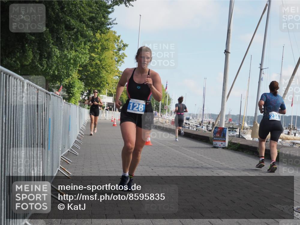 17.08.2025 - KN Förde Triathlon 2025 KatJ http://msf.ph/oto/8595835 17.08.2025 10:24:59 Laufen 128, 248 meine-sportfotos.de
