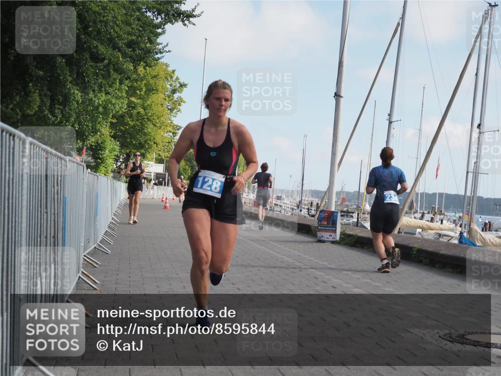 17.08.2025 - KN Förde Triathlon 2025 KatJ http://msf.ph/oto/8595844 17.08.2025 10:24:59 Laufen 128, 248 meine-sportfotos.de