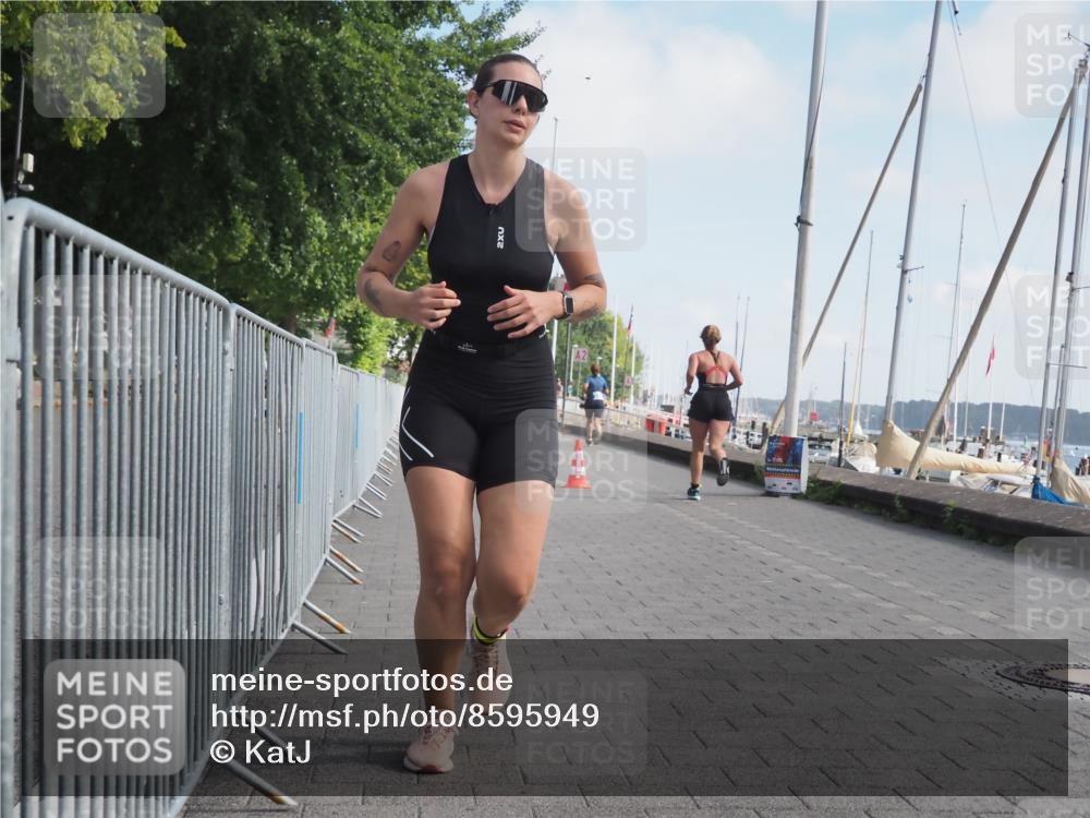17.08.2025 - KN Förde Triathlon 2025 KatJ http://msf.ph/oto/8595949 17.08.2025 10:25:07 Laufen 200, 248 meine-sportfotos.de