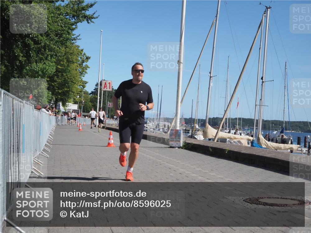 17.08.2025 - KN Förde Triathlon 2025 KatJ http://msf.ph/oto/8596025 17.08.2025 11:43:39 Laufen 263, 281 meine-sportfotos.de