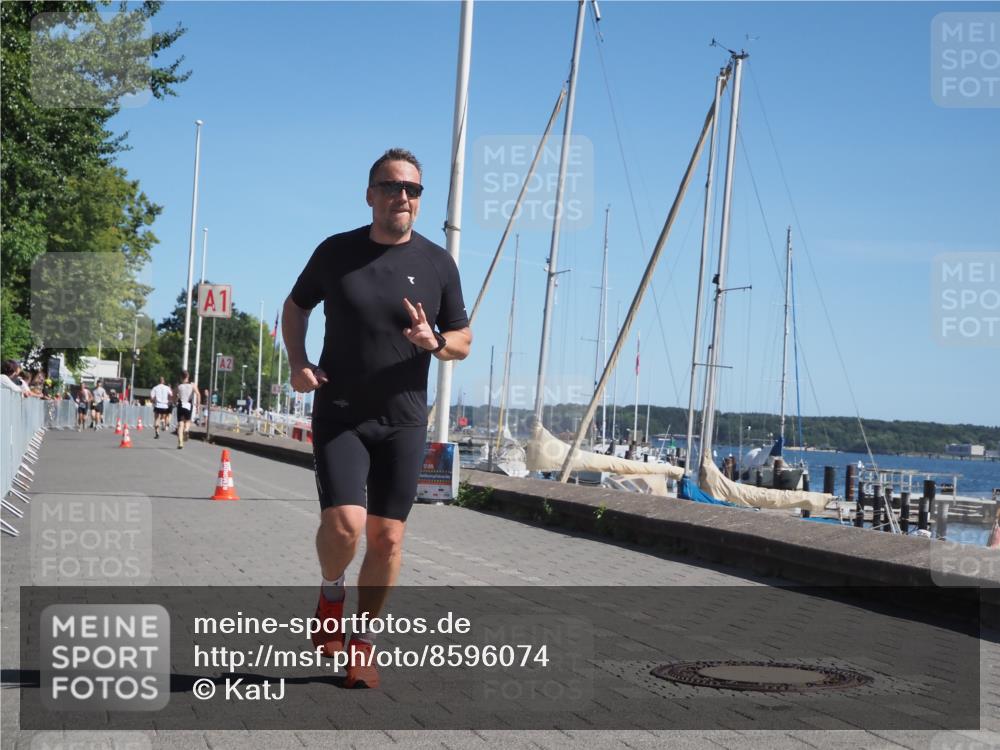 17.08.2025 - KN Förde Triathlon 2025 KatJ http://msf.ph/oto/8596074 17.08.2025 11:43:40 Laufen 263, 281 meine-sportfotos.de