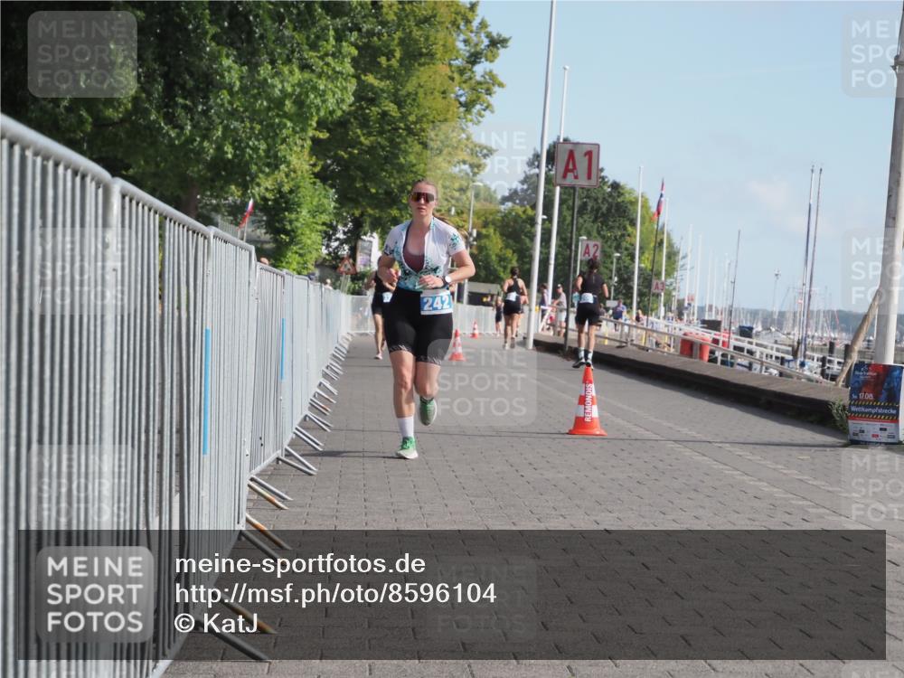 17.08.2025 - KN Förde Triathlon 2025 KatJ http://msf.ph/oto/8596104 17.08.2025 10:25:31 Laufen 242 meine-sportfotos.de
