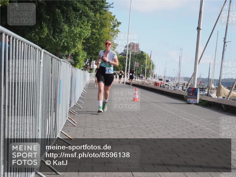 17.08.2025 - KN Förde Triathlon 2025 KatJ http://msf.ph/oto/8596138 17.08.2025 10:25:33 Laufen 242, 244 meine-sportfotos.de