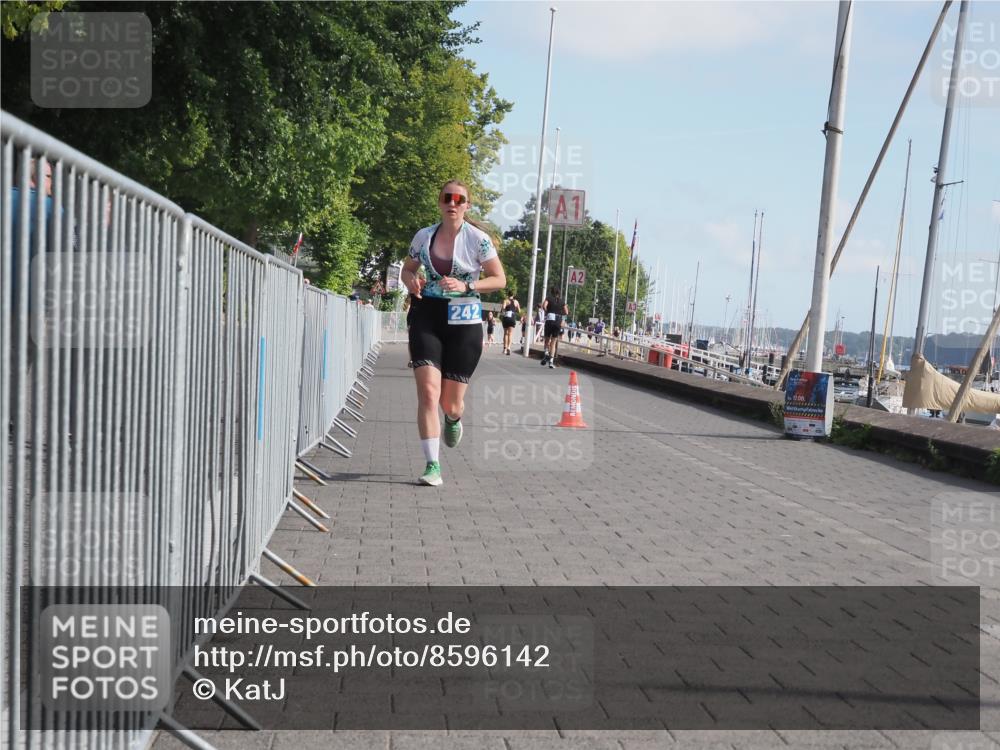 17.08.2025 - KN Förde Triathlon 2025 KatJ http://msf.ph/oto/8596142 17.08.2025 10:25:33 Laufen 242, 244 meine-sportfotos.de
