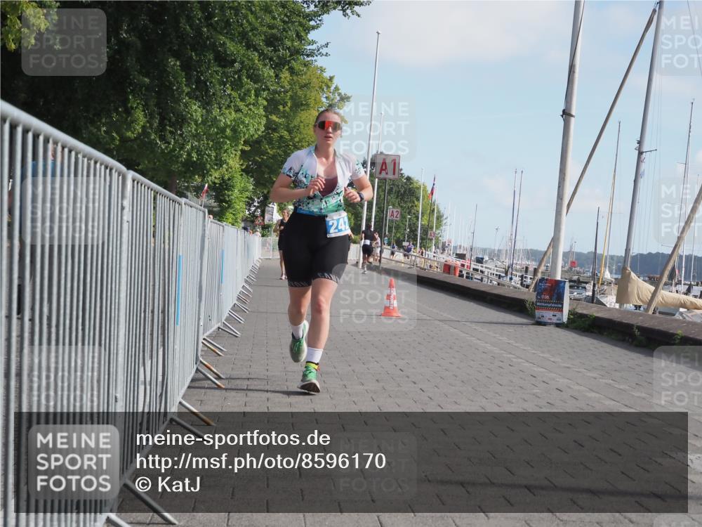 17.08.2025 - KN Förde Triathlon 2025 KatJ http://msf.ph/oto/8596170 17.08.2025 10:25:34 Laufen 242, 244 meine-sportfotos.de