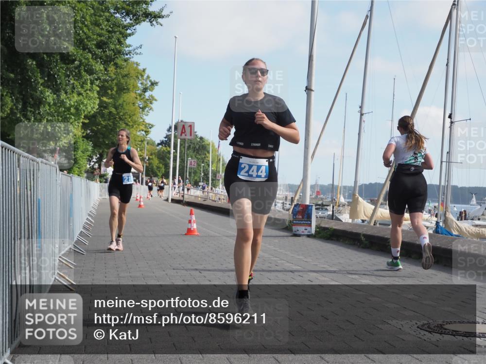 17.08.2025 - KN Förde Triathlon 2025 KatJ http://msf.ph/oto/8596211 17.08.2025 10:25:41 Laufen 218, 244 meine-sportfotos.de