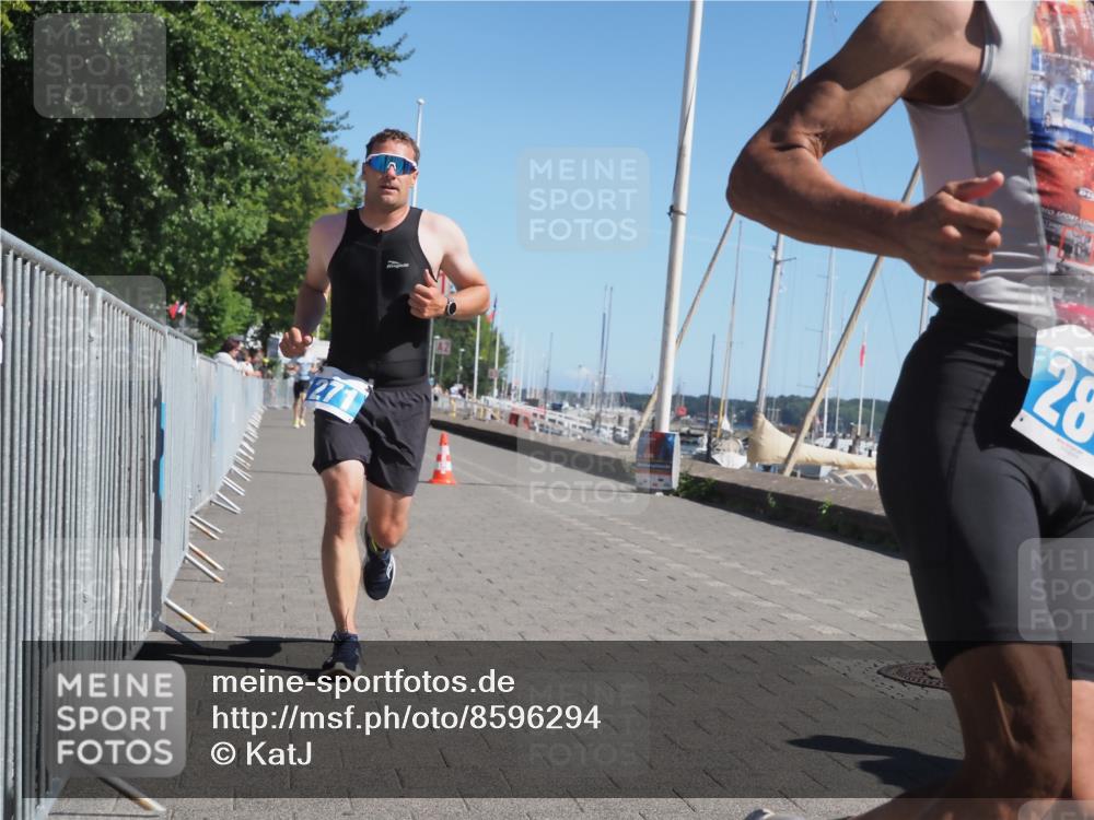 17.08.2025 - KN Förde Triathlon 2025 KatJ http://msf.ph/oto/8596294 17.08.2025 11:44:01 Laufen 271, 284, 643 meine-sportfotos.de