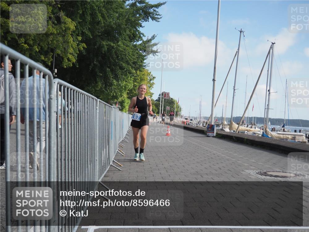 17.08.2025 - KN Förde Triathlon 2025 KatJ http://msf.ph/oto/8596466 17.08.2025 10:26:13 Laufen 146, 172, 182 meine-sportfotos.de