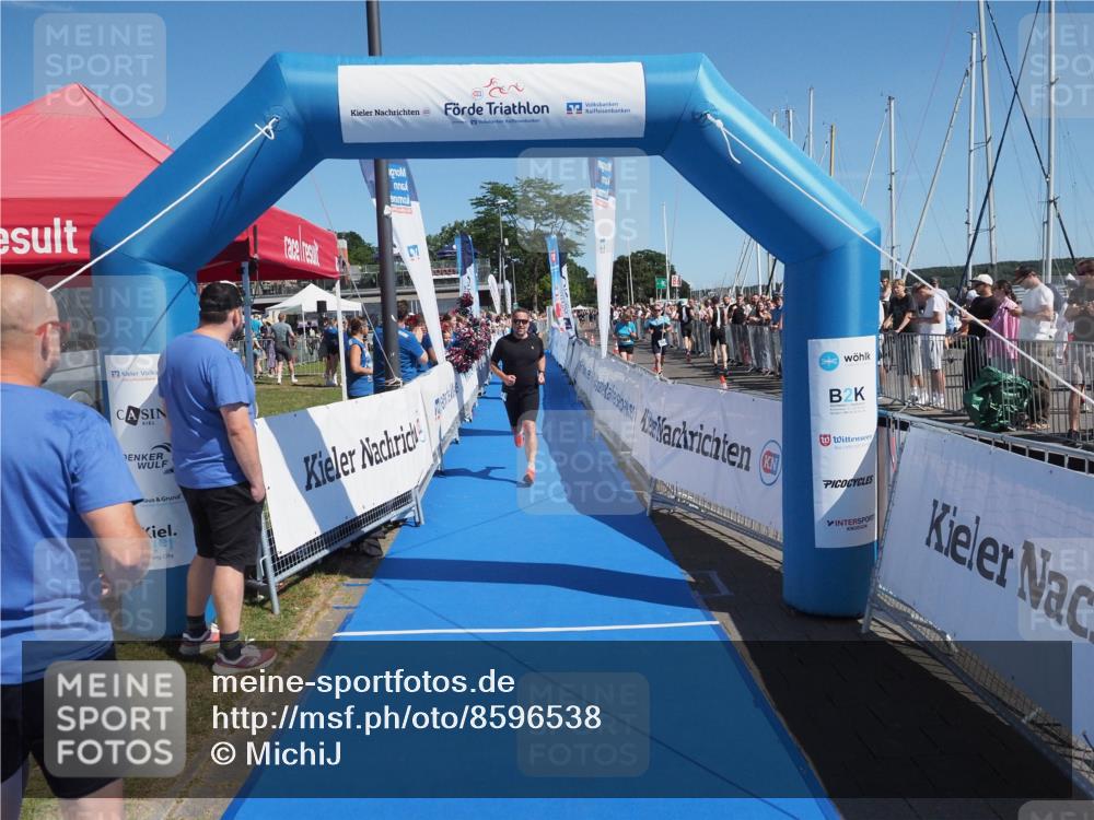 17.08.2025 - KN Förde Triathlon 2025 MichiJ http://msf.ph/oto/8596538 17.08.2025 12:06:12 Laufen 272, 281, 300 meine-sportfotos.de